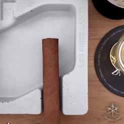 Les Fines Lames - Dyad Contrete Ashtray - Grey -Smoking Accessories And Cigarettes dyad concrete ashtray grey 4 32121.1618500666.1280.1280