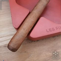 Les Fines Lames - Monad Contrete Ashtray - Red -Smoking Accessories And Cigarettes monad concrete ashtray red 4 56256.1618500684.1280.1280
