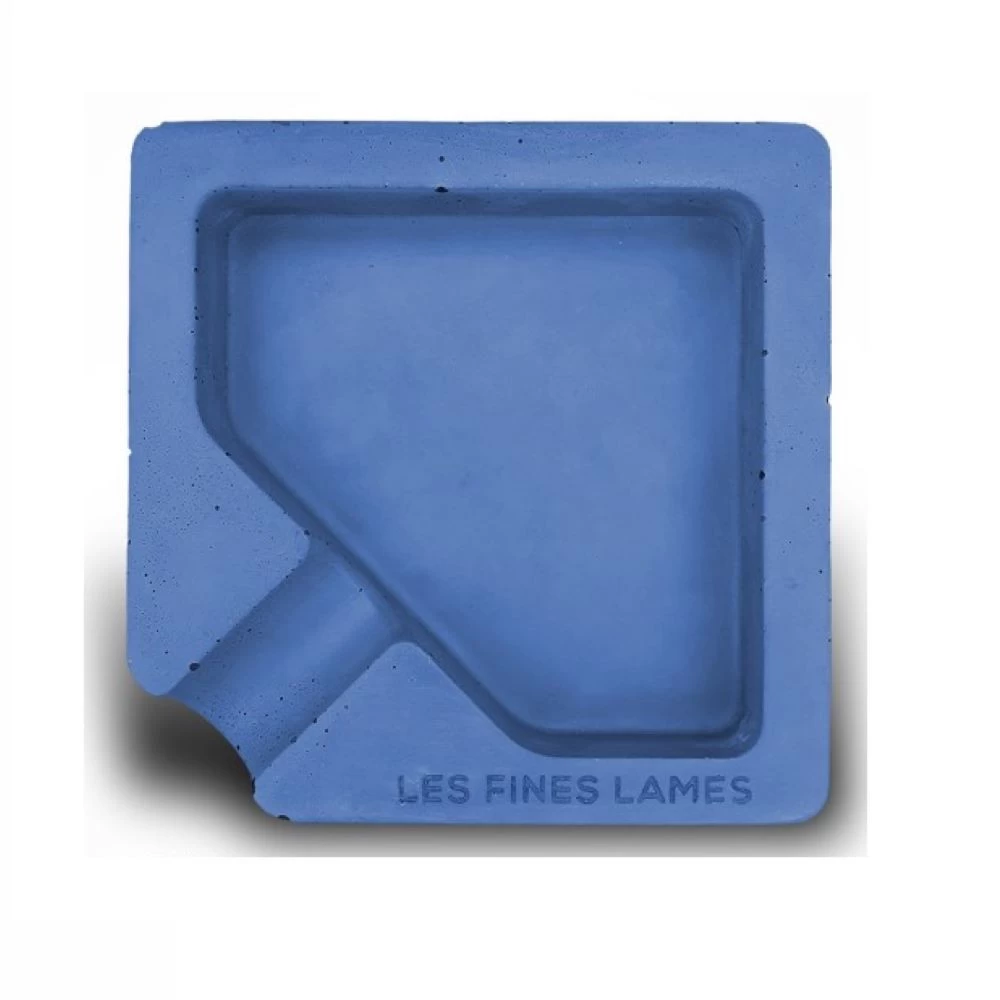 Les Fines Lames - Monad Contrete Ashtray - Blue 3 Les Fines Lames - Monad Contrete Ashtray - Blue